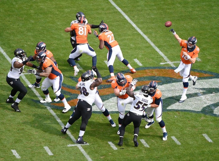 Peyton-Manning-X159931_TK1_210.jpg